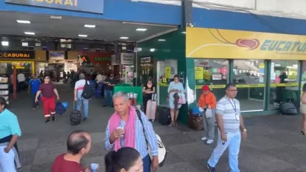VÍDEO: Ônibus de Manaus para Manacapuru atrasa e causa transtorno a eleitores