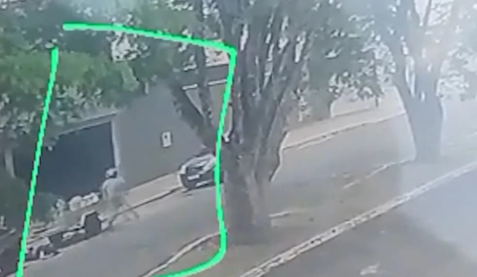 Dupla invade casa, mata homem a facadas e deixa mulher ferida em MG