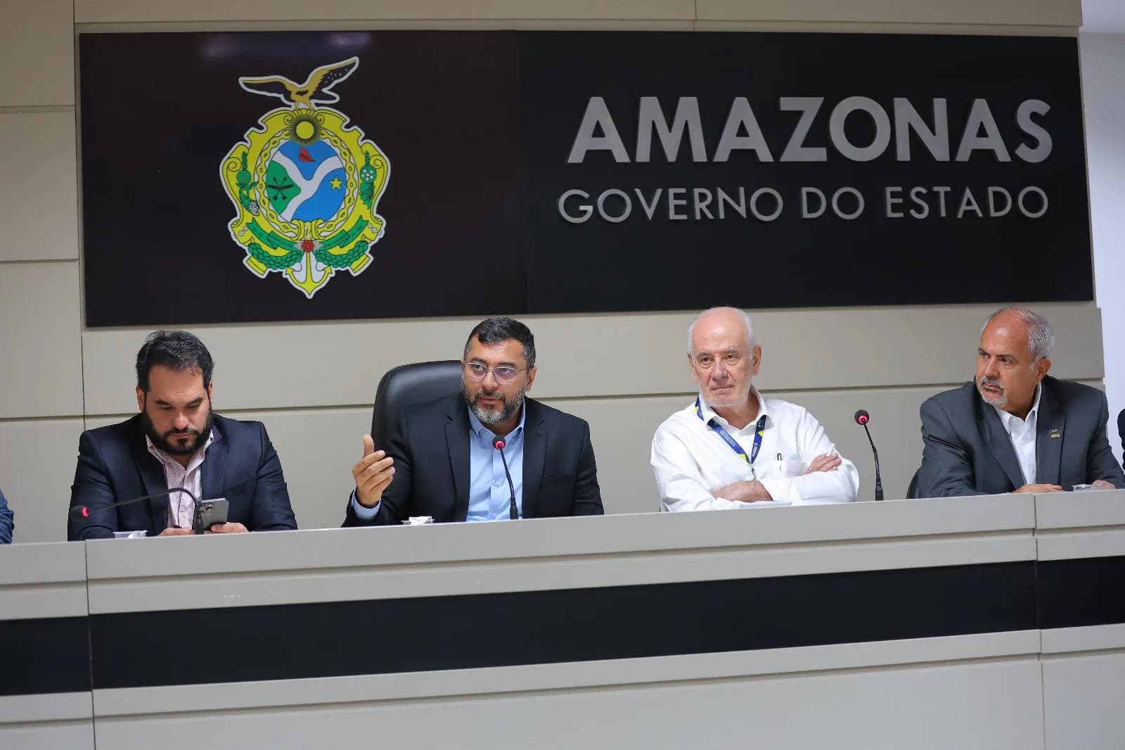 Wilson Lima reúne-se com representantes do comércio para debater regulamentação da reforma tributária