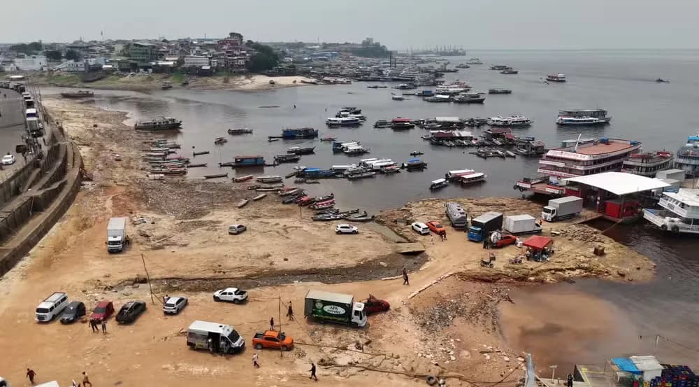 Rio Negro sofre “efeito repiquete” e desce 21 centímetros em 4 dias