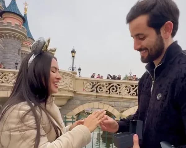 VÍDEO: Matteus Amaral pede Isabelle Nogueira em casamento, na Disney Paris