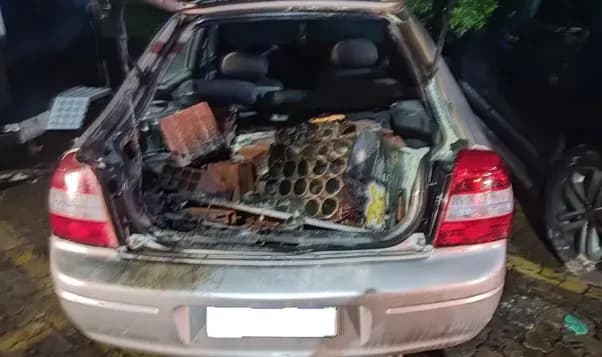 PF investiga explosões na Praça dos Três Poderes em Brasília