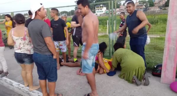 Motociclista sofre corte no pescoço ao ser atingido por linha de cerol no Novo Aleixo