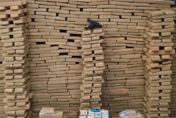 Polícia encontra casa com mais de 400 kg de drogas em SC