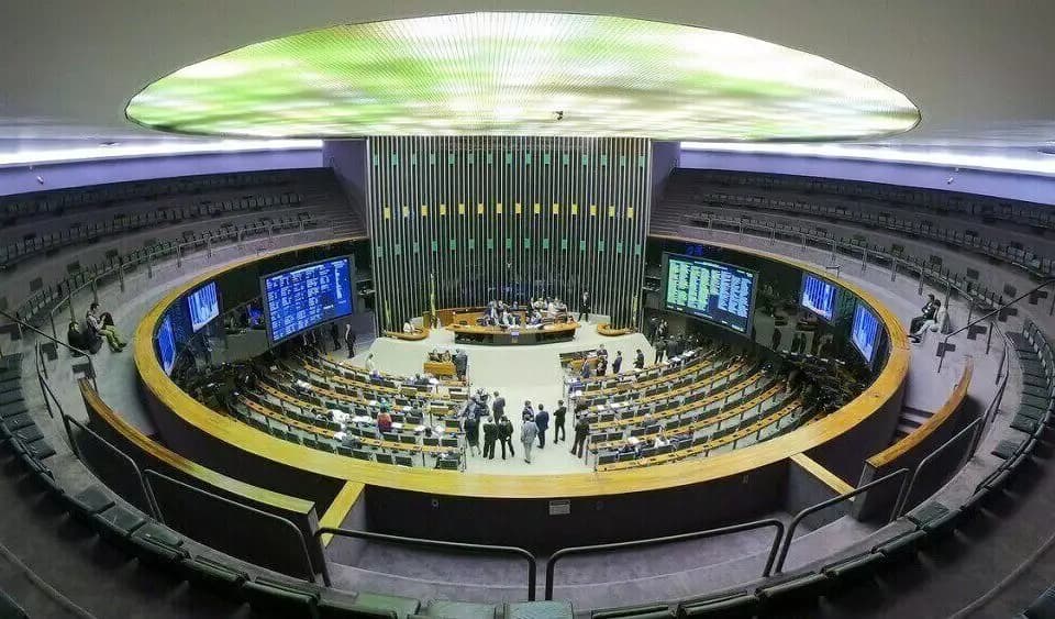 Bancada do Amazonas volta ao trabalho de olho em anistia, IR e emendas