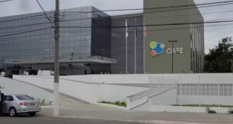 Adolescente é apreendida após dar à luz e descartar bebê em lixeira no ES