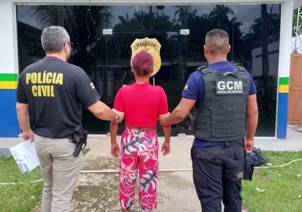 Filho foge com namorada e deixa mãe ser presa por tráfico de drogas no Amazonas