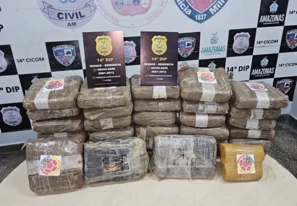 Homem é preso com 34 tabletes de maconha avaliados em R$ 110 mil, no Centro de Manaus