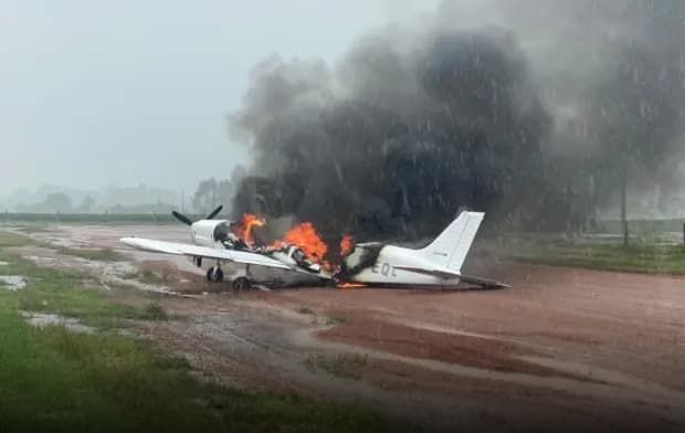 VÍDEO: Avião é incendiado após fazer pouso forçado em MT