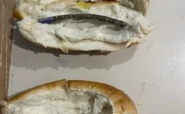 Sanduíche de drogas: homem é preso ao entrar em delegacia com pão recheado de drogas