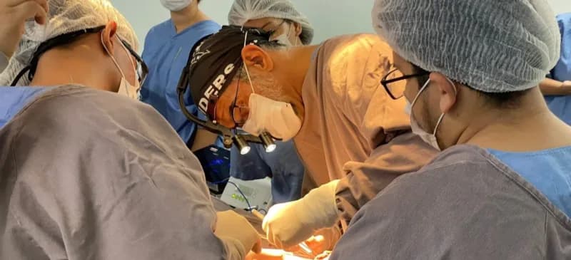 Tumor de 14 cm é retirado de paciente com deformidade mandibular em Manaus