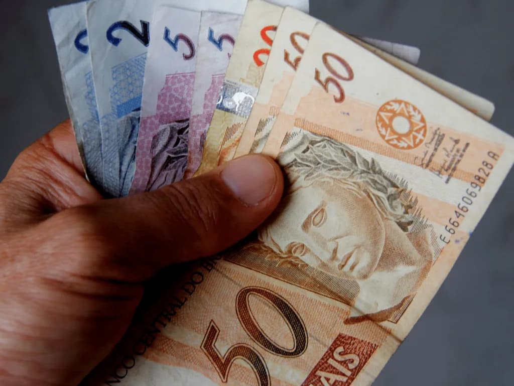 43% dos brasileiros não guarda dinheiro para imprevistos, diz Datafolha