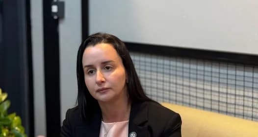 VÍDEO: polícia tenta identificar suspeito de esquartejar bode e abandonar corpo em rua de Manaus