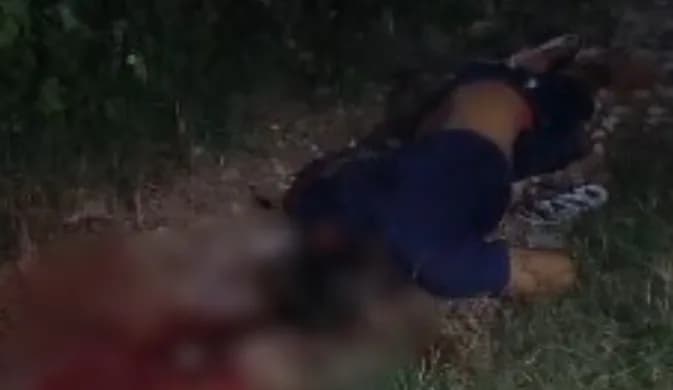 IMAGEM FORTE: Homem é morto com 10 tiros na frente dos filhos em Manaus