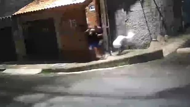 VÍDEO: Facções no Ceará se enfrentam com troca de tiros