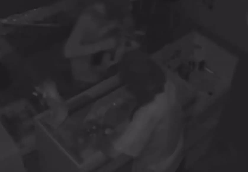 VÍDEO: Joalheria é arrombada e tem mais de R$ 40 mil em peças de prata roubadas em Maceió