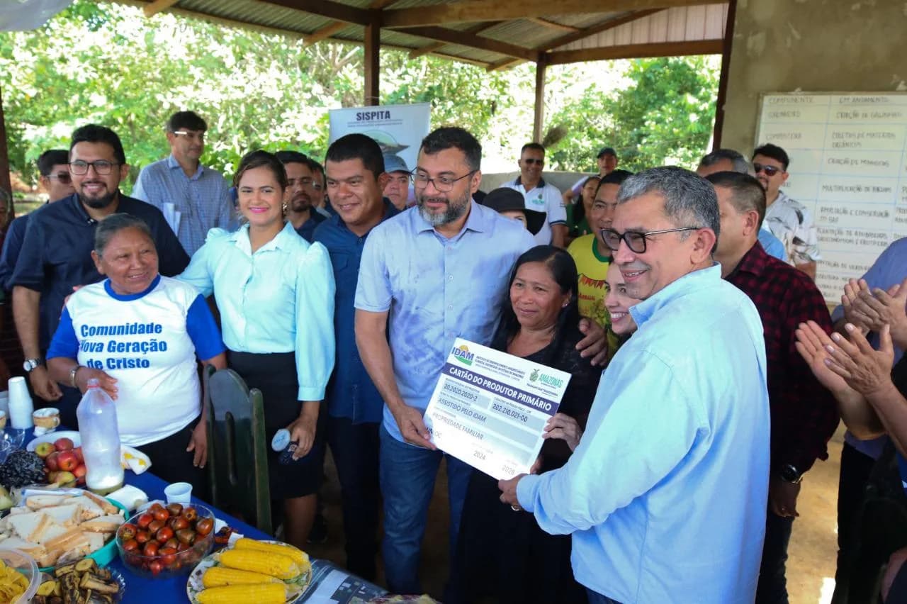 Em Iranduba 800 famílias são beneficiadas com três ramais pavimentados