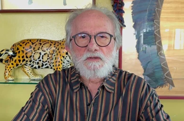 Autor paraense Paes Loureiro chega a Manaus para lançar o livro ‘Cultura Amazônica Sempre’, na Valer Teatro