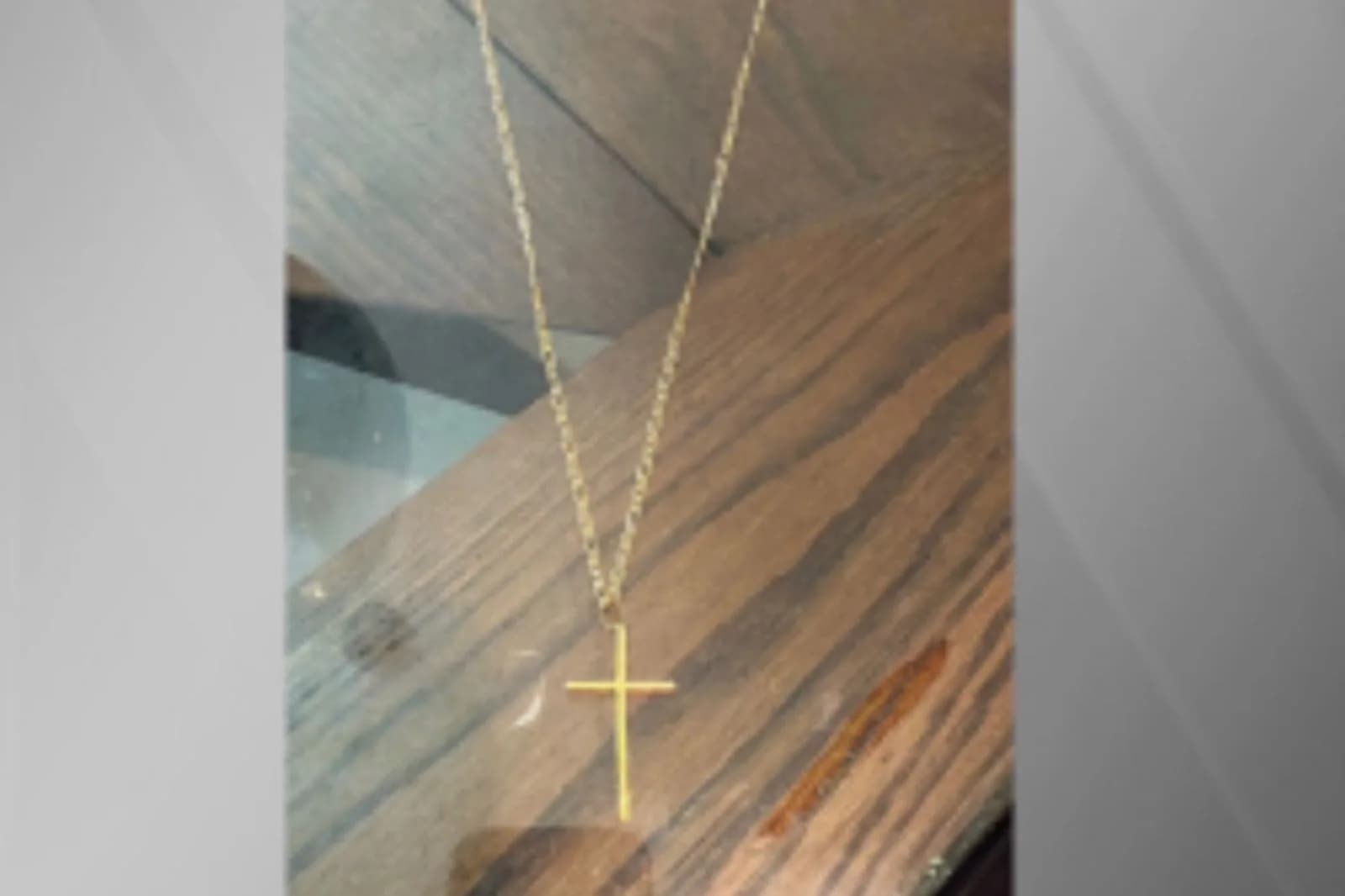 Enfermeiro é suspeito de furtar corrente de ouro de paciente em SP