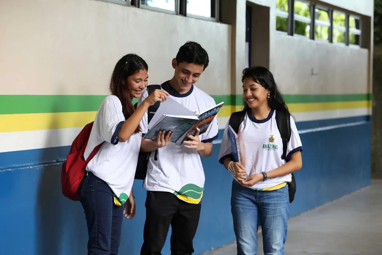 Governo do Amazonas suspende processo de reserva de vagas para novos alunos
