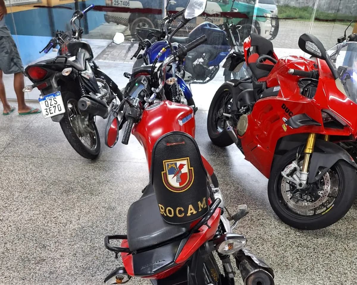 Ação policial prende 4 foragidos da Justiça em Manaus; um era procurado por 3 crimes