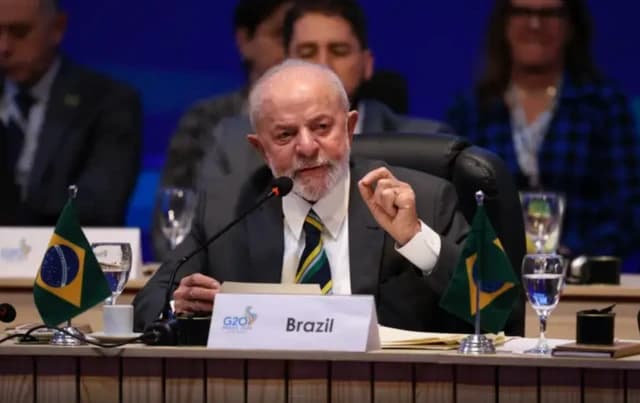 Lula quer discutir com Trump sanções dos EUA a ministros do STF