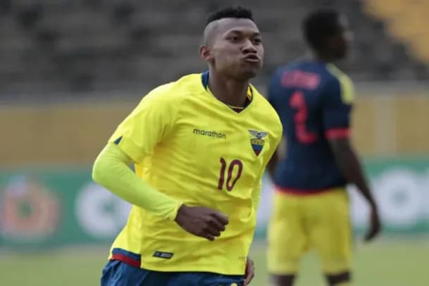 Amazonas acerta a contratação do atacante Bryan Cabezas