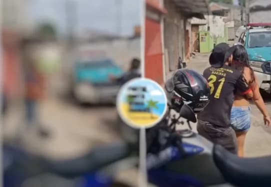 Mulher surta e destrói casa de ex-namorado em Manaus
