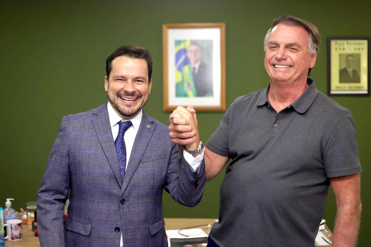 Escolhido por Jair Bolsonaro, Alberto Neto confirma pré-candidatura ao Senado