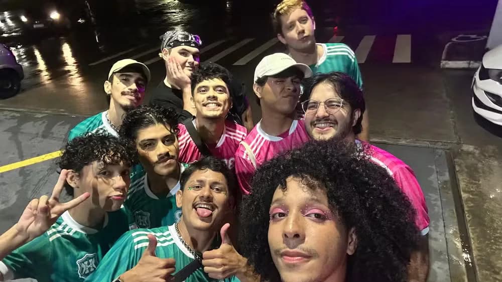 VÍDEO: Lady Gaga comenta e reposta apresentação de grupo manauara dançando em bloco de Carnaval