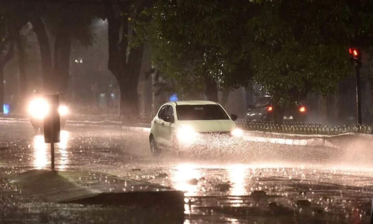 Defesa Civil emite alerta para chuvas intensas na noite desta sexta em Manaus