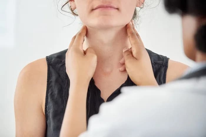 Câncer de tireoide: conheça sintomas e como ficar alerta para doença que afeta principalmente mulheres