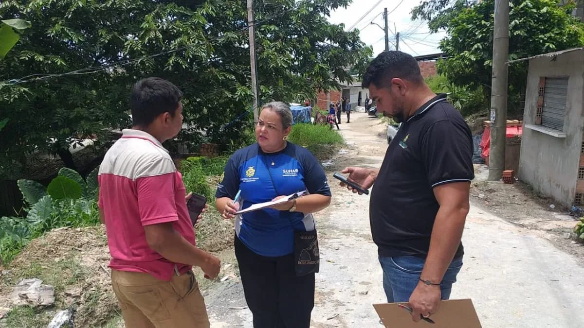 Famílias afetadas pelas fortes chuvas na Comunidade Fazendinha recebem atendimento emergencial em Manaus