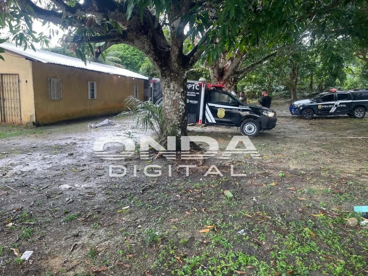 VÍDEO: Homem é morto esfaqueado após discussão com casal em Manaus
