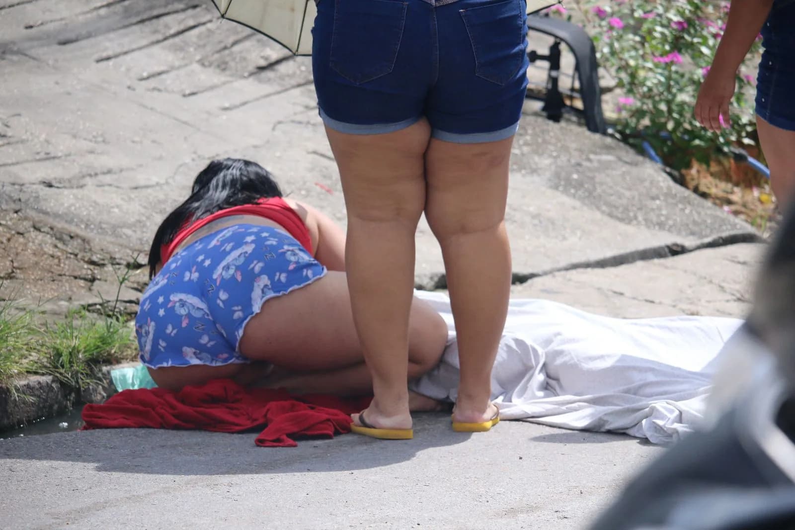 VÍDEO: Homem recebe ligação, sai de casa e é morto a tiros, na zona norte de Manaus