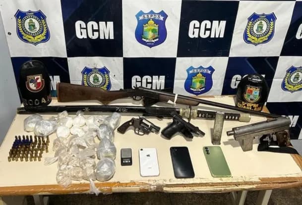 Em Coari, foragido é preso e entrega arsenal guardado por cúmplices