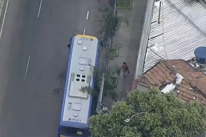VÍDEO: Sequestro de ônibus no Rio de Janeiro termina com prisão de suspeito