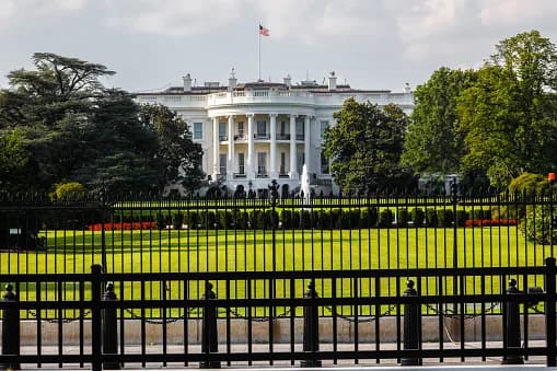 Trump ameaça mudar sedes da Copa 2026 por questões de segurança