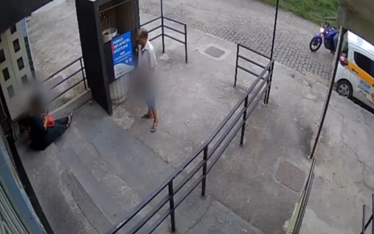 Vídeo: idoso é flagrado se masturbando na frente de mulher em Campo Grande