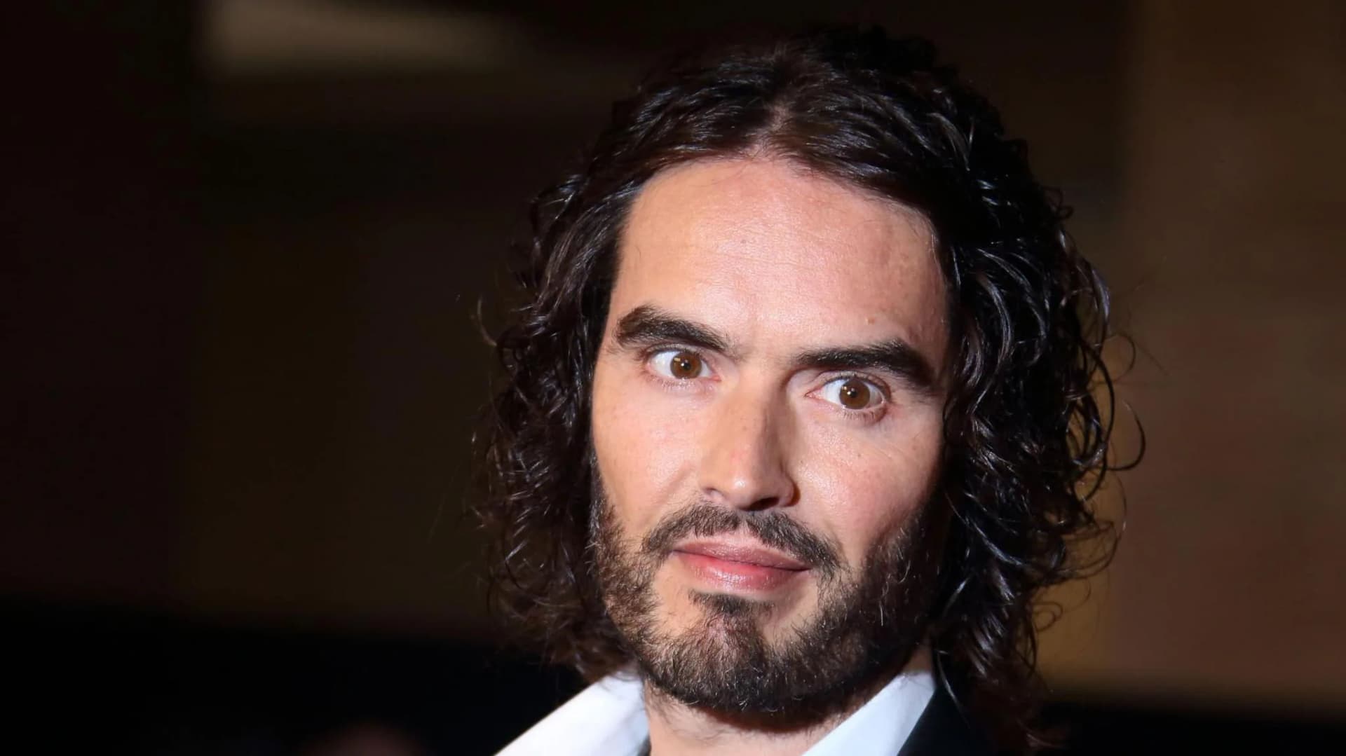 Ator Russell Brand, ex de Katy Perry, é acusado de estupro pela 2ª vez no Reino Unido