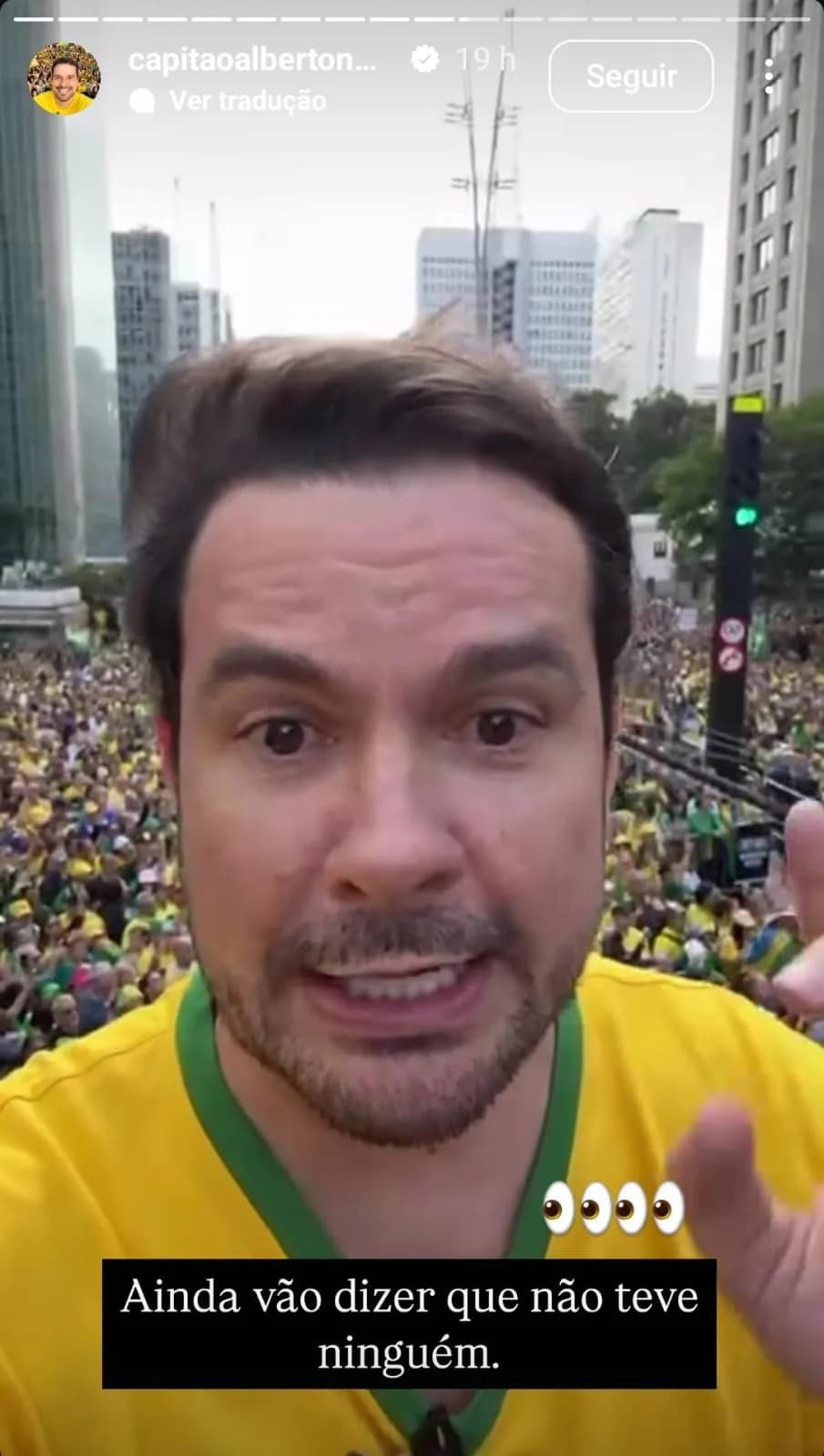 Alberto Neto em ato a favor da anistia, na avenida Paulista - 6 de abril