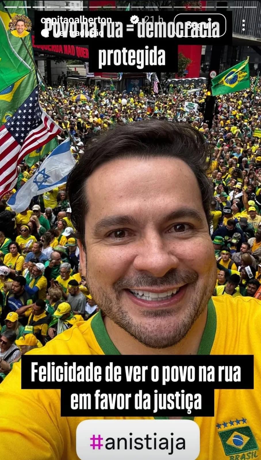 Alberto Neto em ato a favor da anistia, na avenida Paulista - 6 de abril