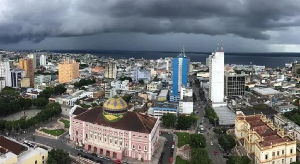 Defesa Civil emite alerta de chuva forte em Manaus e interior do AM