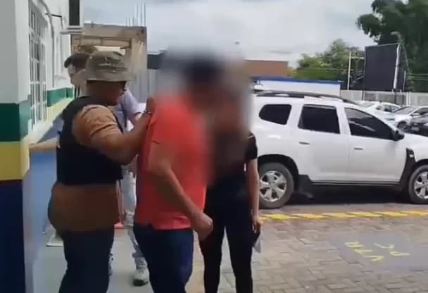Professor é preso por oferecer dinheiro para estuprar alunas de 8 anos em Manaus