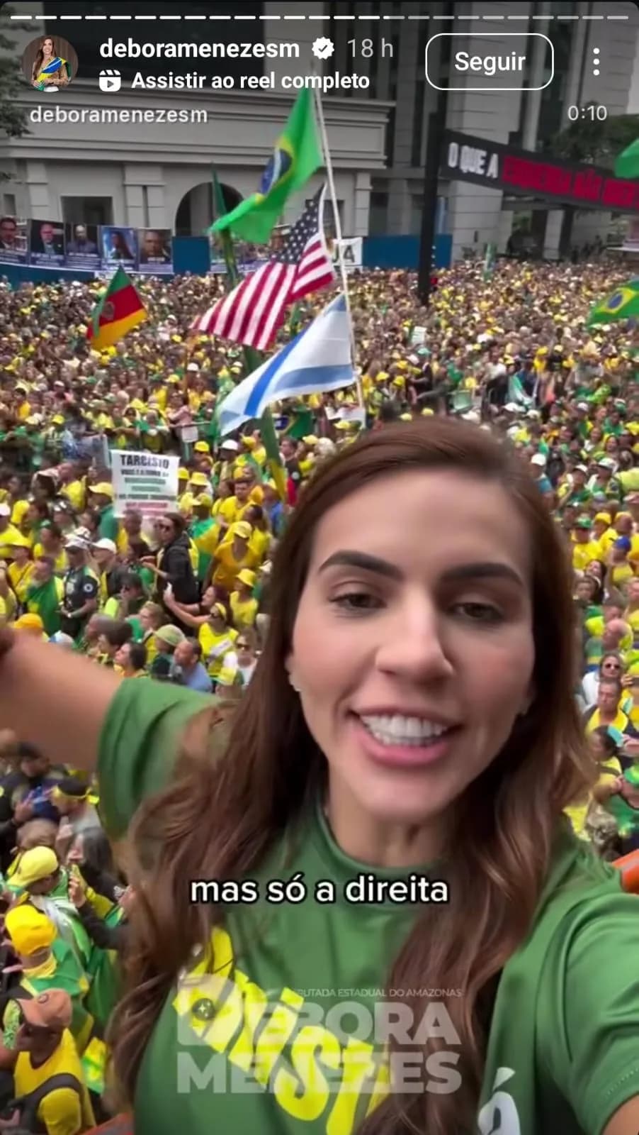 Débora Menezes em ato a favor da anistia, na avenida Paulista - 6 de abril