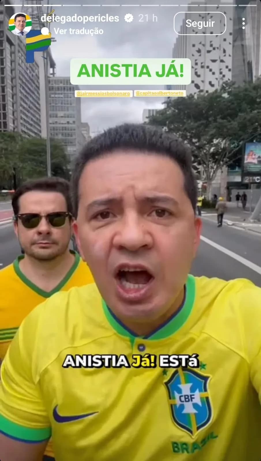 Delegado Péricles em ato a favor da anistia, na avenida Paulista - 6 de abril