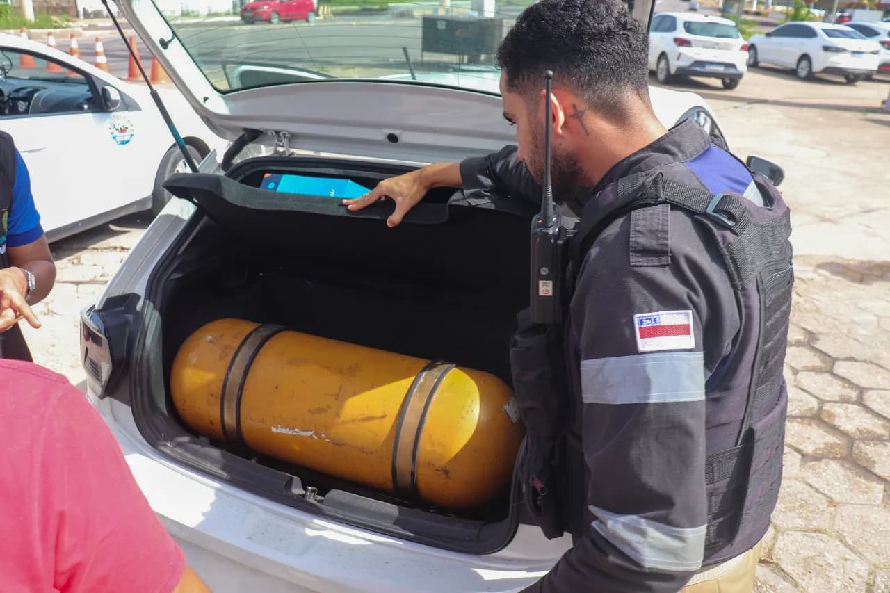 Em operação conjunta do Detran-AM com o Ipem, 4 carros são removidos com ‘kit gás’ clandestino em Manaus