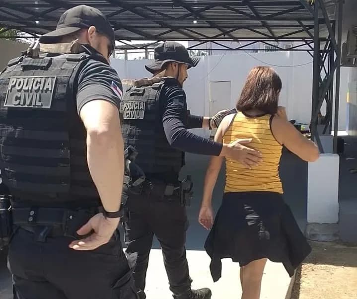 Casal é preso por agredir, negar comida e usar drogas na frente de 3 crianças no Amazonas