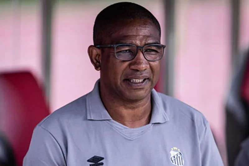 César Sampaio segue no comando técnico do Santos