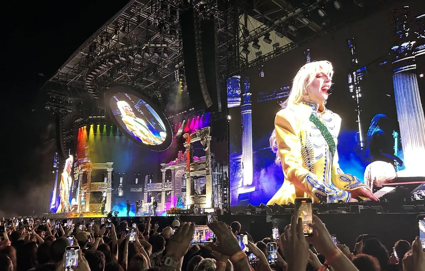 Ataque com bombas em show de Lady Gaga visava público LGBTQIA+, diz polícia